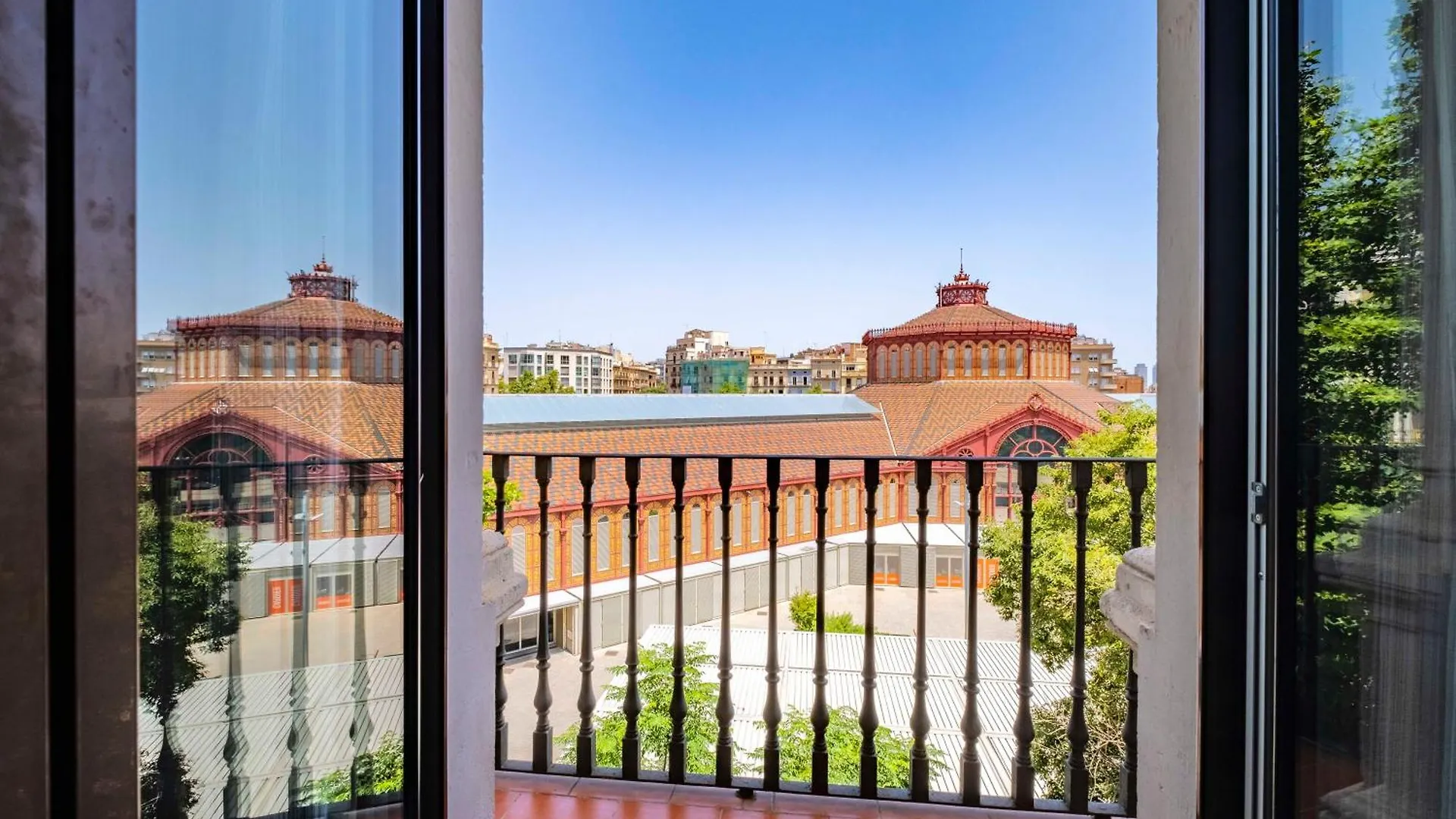 Aspasios Market Balconies Apartments Barcelona